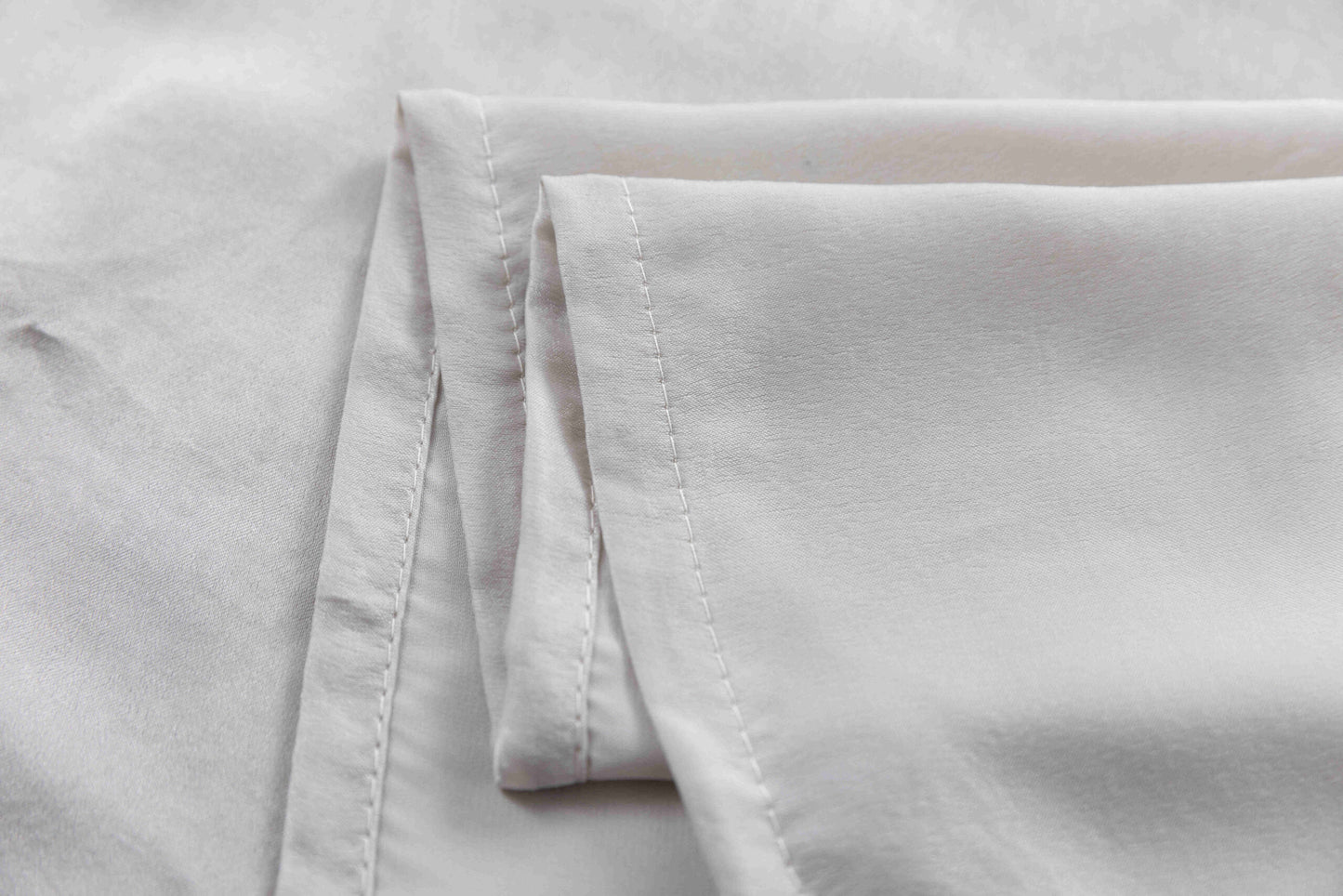 Βελούρ Σατέν Κουρτίνα Εκρού Σκίασης Με Κρίκο Υ290xΦ140cm AD6341-20